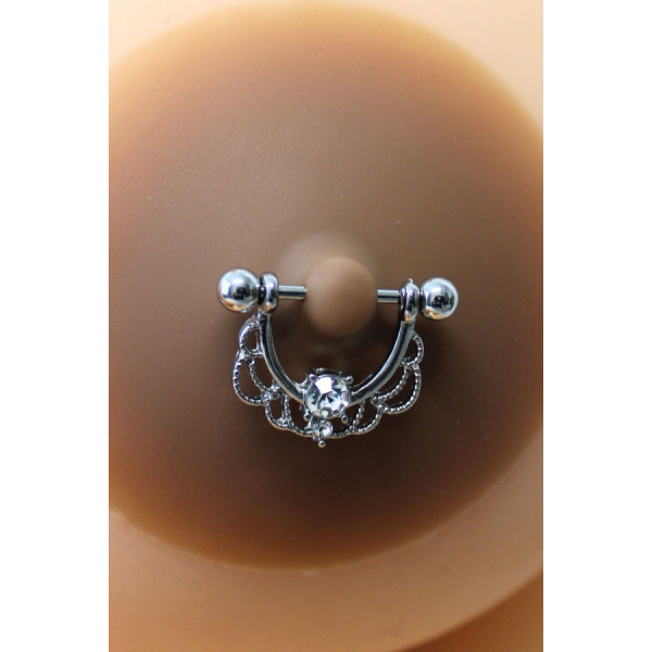 Paire de cache-tétons piercing barre demi-anneau faux diamant peau foncée 